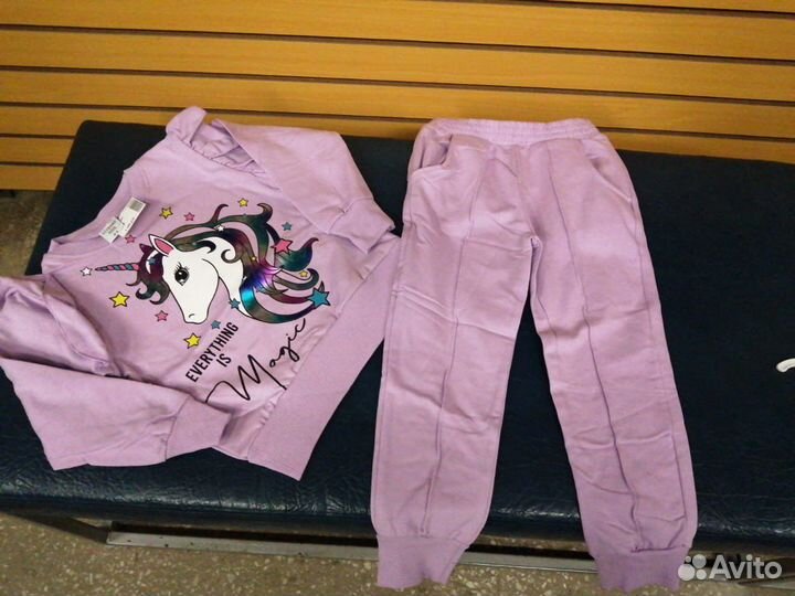 Продам костюмы