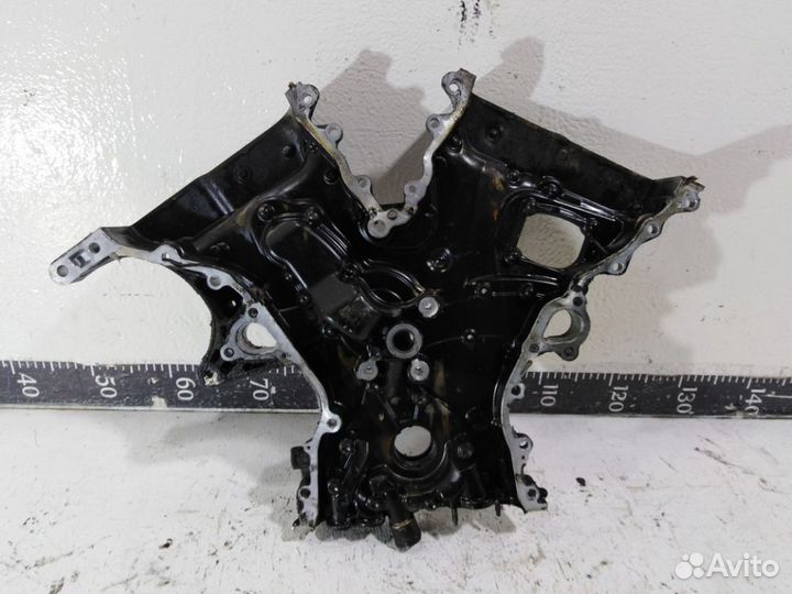 Крышка двигателя передняя