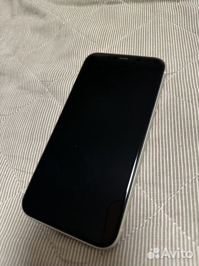 Продам iPhone 11 256
