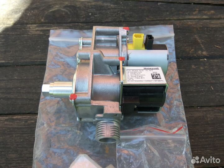 Газовый клапан Honeywell VK8515MR4530