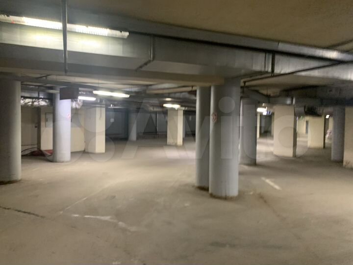 Машиноместо, 14 м²