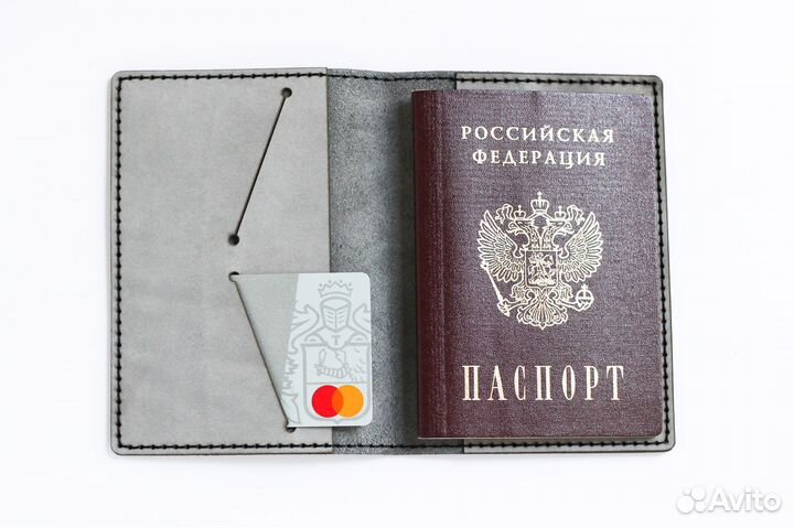 Кожаная обложка на паспорт