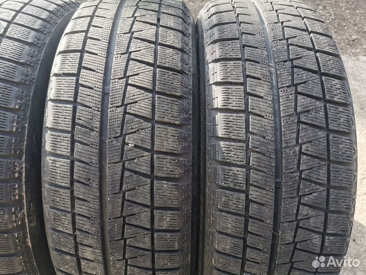 Bridgestone Blizzak Revo GZ 215/60 R17 96S