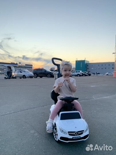 Пушкар каталка Mercedes-Benz толокар с ручкой
