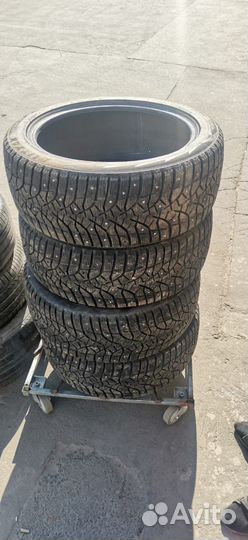 Bridgestone Blizzak Ice 245/45 R19