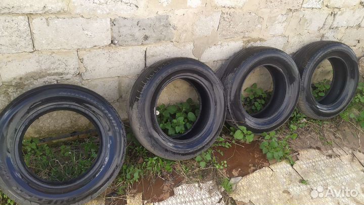 Bridgestone Dueler H/P Sport 215/65 R16 98H