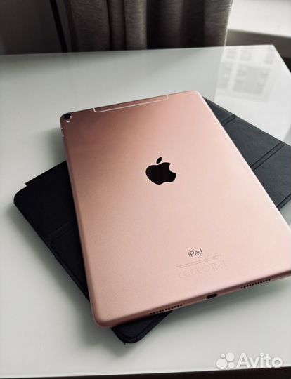 iPad Pro 10.5 Wi-fi + Cellular