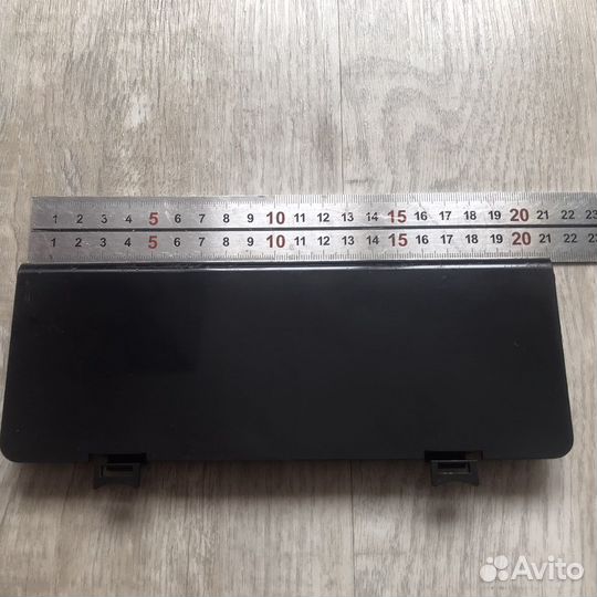 Крышка батарейного отсека для магнитофона