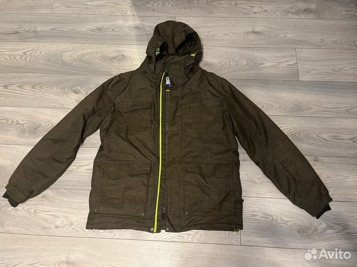 Сноубордическая горнолыжная куртка