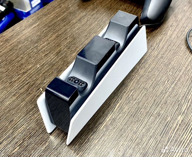 Зарядная станция PS5 оригинал новая