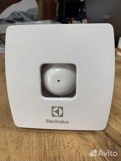 Вентилятор осевой вытяжной Electrolux EAF-100