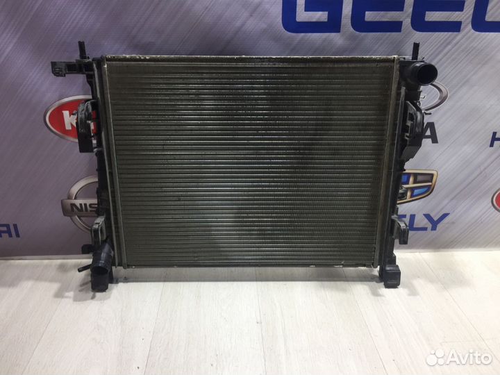 Радиатор охлаждения двигателя основной Renault dus