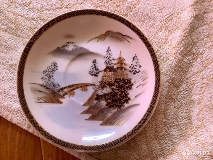 Фарфоровый чайный сервиз на 6 персон