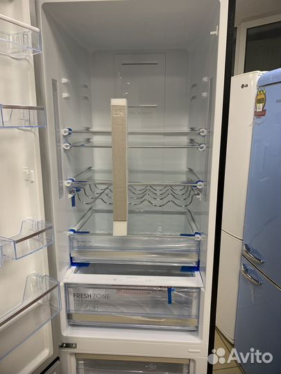 Холодильник Thomson новый