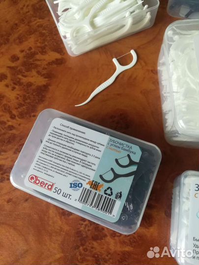 Зубочистки с зубной нитью (флоссеры)