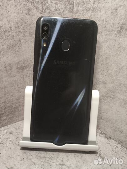 Samsung Galaxy A30, 3/32 ГБ
