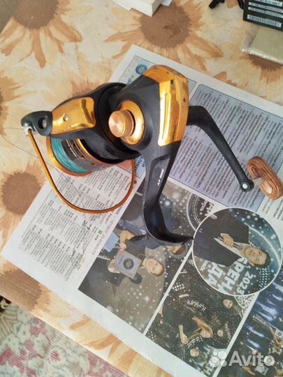 Катушка рыболовная 8000