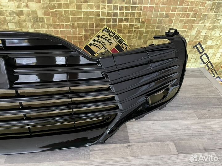 Решетка центральная Toyota Camry V70 рестайлинг