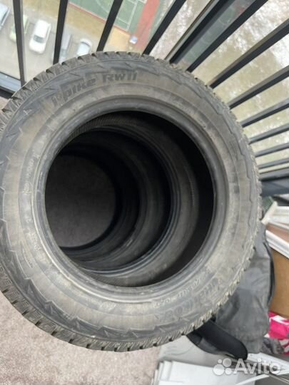 Hankook I'Pike RW11 2.25/65 R17