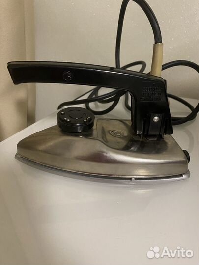 Утюг дорожный