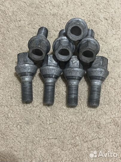 Болт колеса М17х1.25х27 на 17 Приора, Гранта