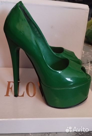 Туфли женские 37 размер стрипы