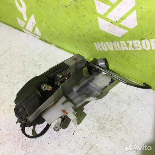 Замок двери передней правой Тойота Карина Е