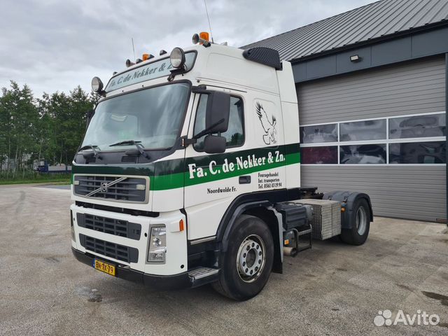 В разборке грузовик Volvo,FM 2001-2005