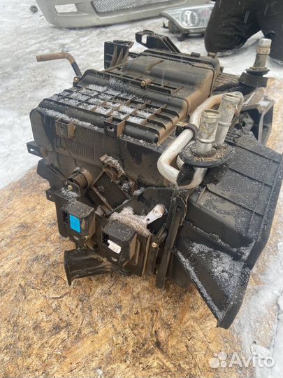 Корпус,моторчик,радиаторы печки Lifan X60 В сборе