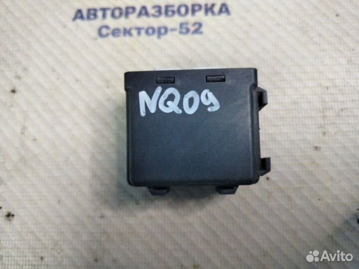 Блок управления штатной камерой Nissan Qashqai J10