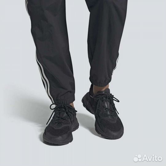 Кроссовки Adidas ozweego