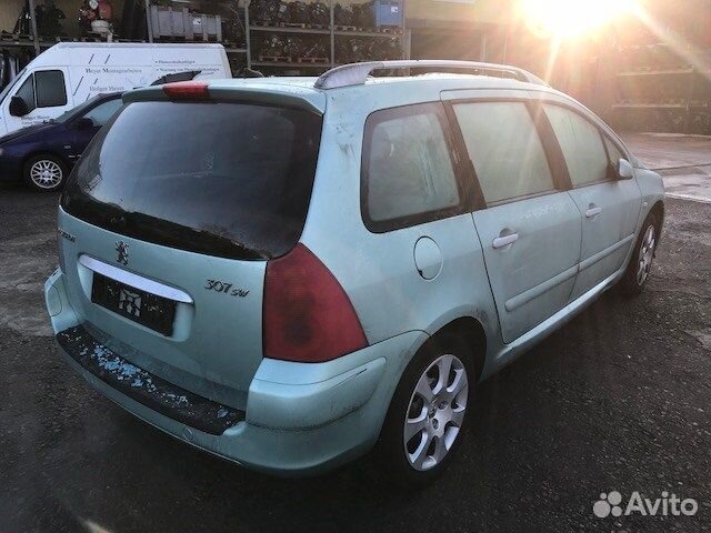 Разбор на запчасти Peugeot 307