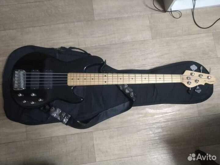 Басс-гитара G&L Tribute M2500 5-String