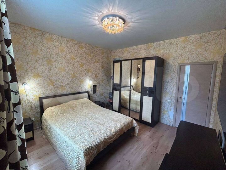 Дом 180 м² на участке 12,2 сот.