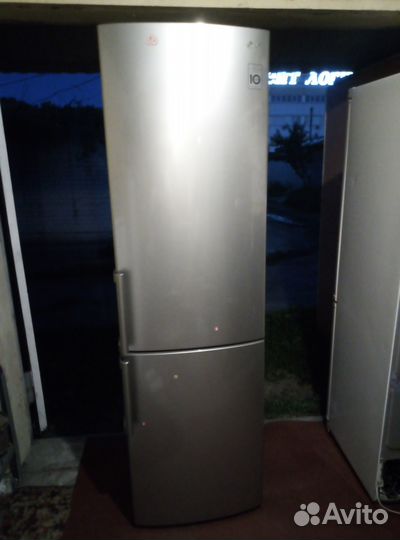 Холодильник LG