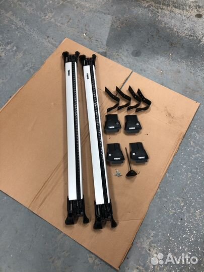 Багажник на рейлинги thule