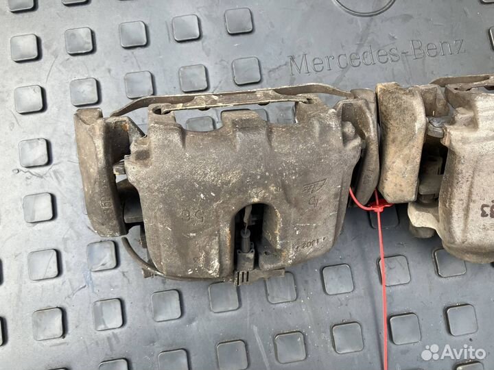 Суппорт тормозной передний Mercedes-Benz GL-Класс