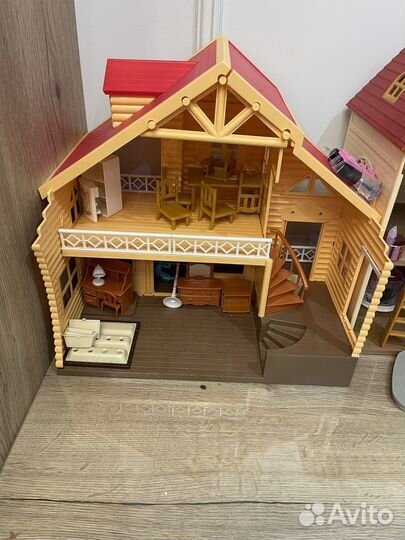 Домик кукольный