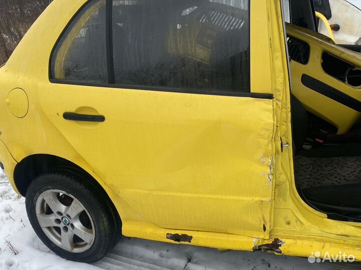 Дверь skoda fabia