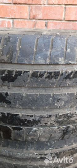 Pirelli P Zero 295/40 R21