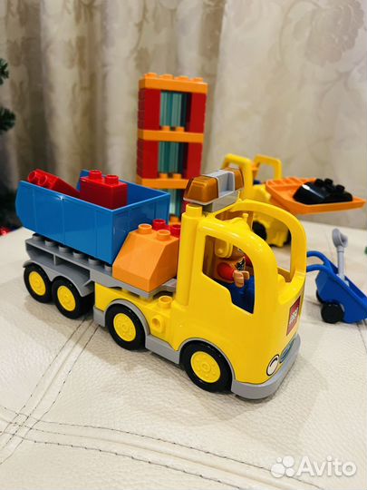 Lego duplo Большая cтрoительная площaдкa (10813)