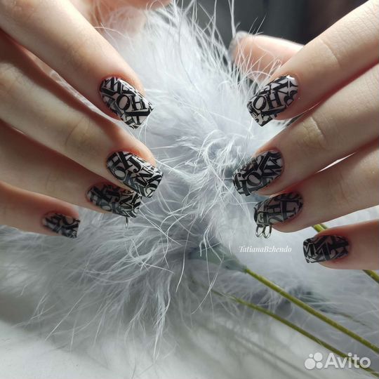 Маникюр, педикюр