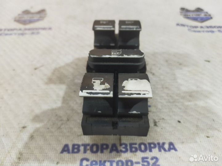 Блок управления стеклами Volkswagen Touareg 1