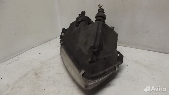 Фара передняя Лев. Фольксваген Пассат 1997г 1.9л