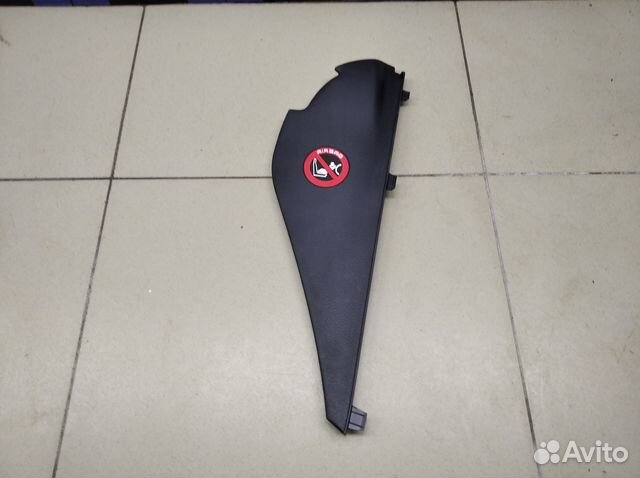 Накладка (кузов внутри) Fortuner 2015