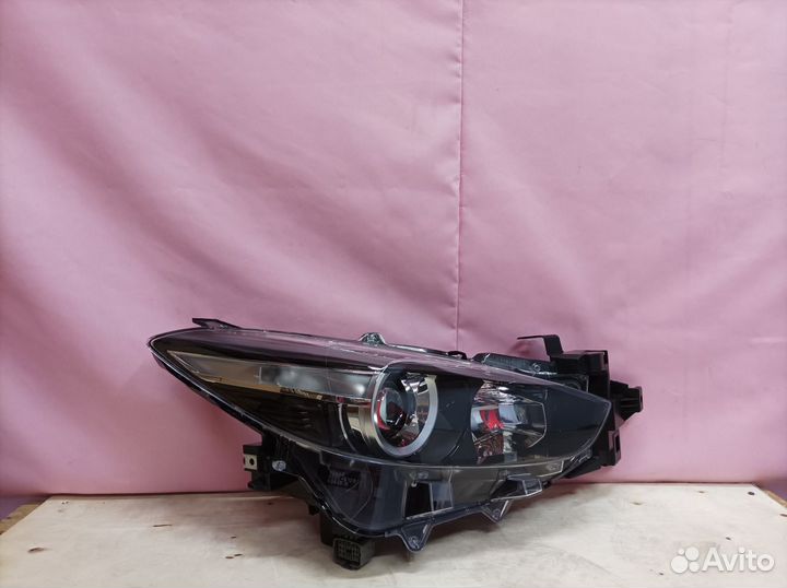 Фара правая Mazda 3 3 вм 2013