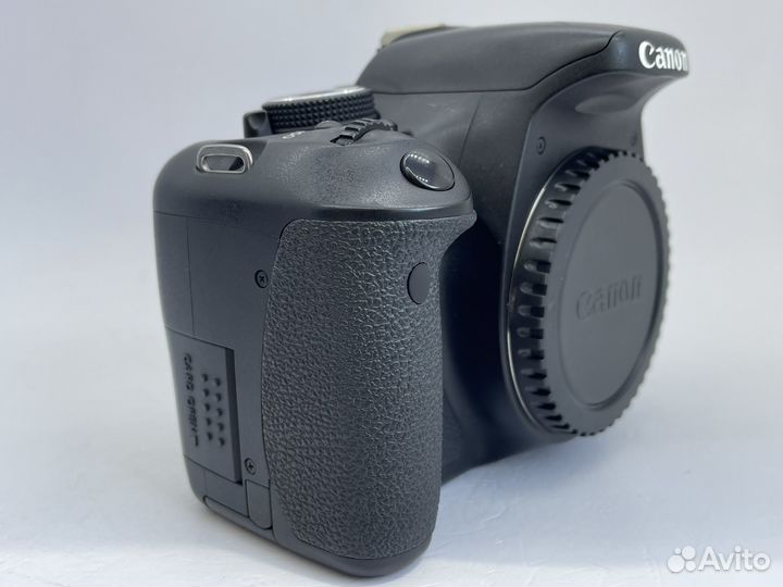 Canon 600d kit 18-135mm is (пробег 2т)
