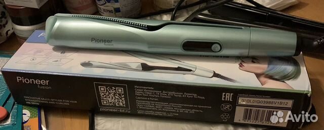 Стайлер-выпрямитель для волос