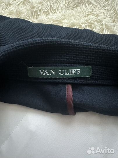 Костюм брючный