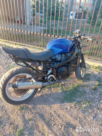 Suzuki gsx600f katana